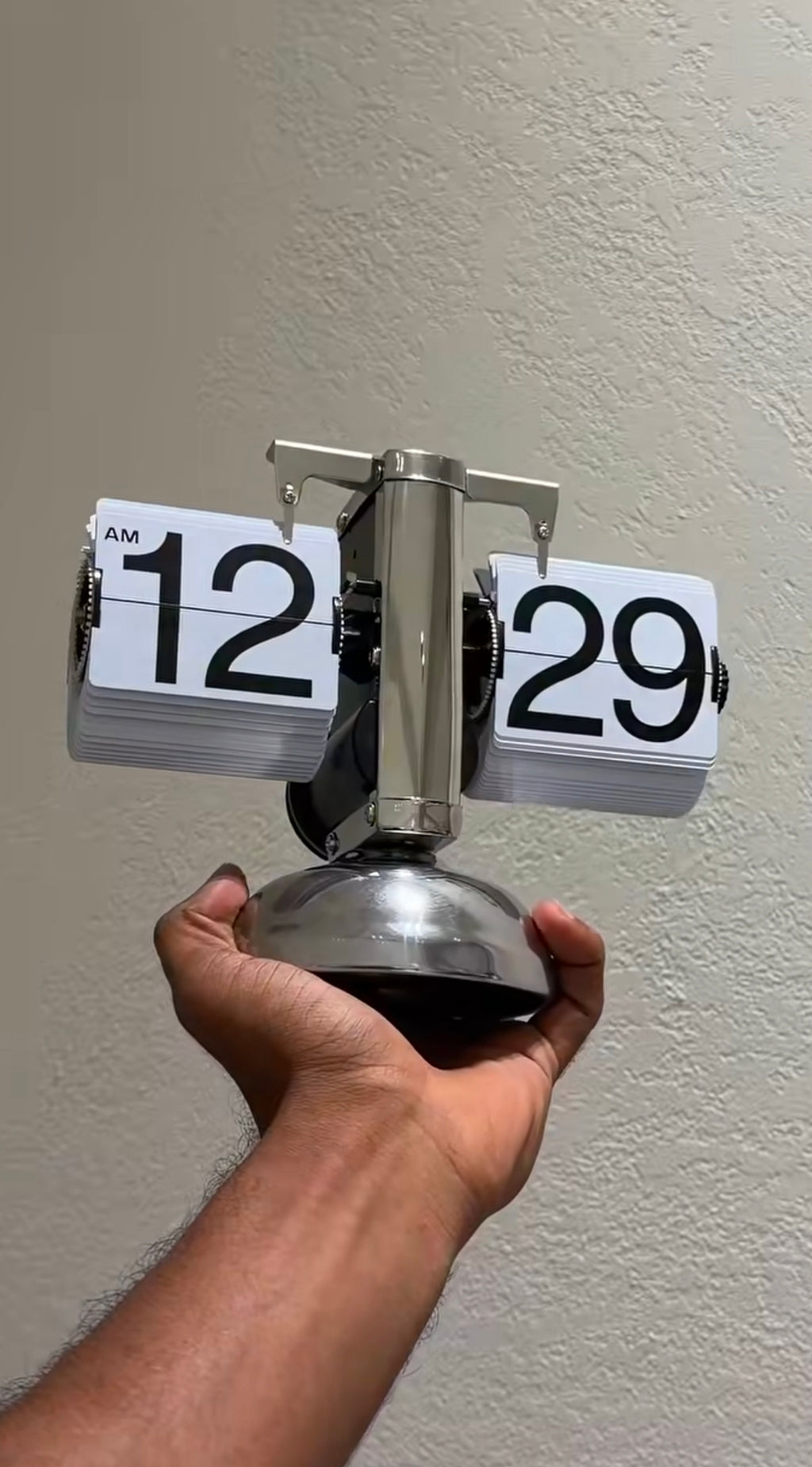 Retro mechanical home decor clock
